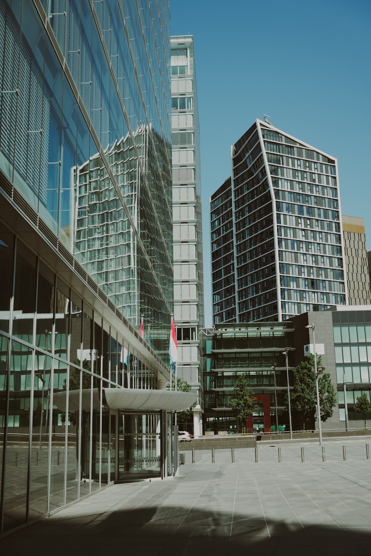 Edifício do centro empresarial onde fica a sede